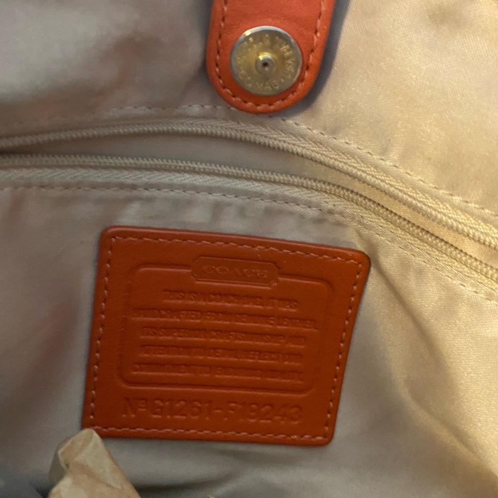 ‼️ SOLD ‼️Authentic Coach handbag. Brick/brown/red color. 11x14”. All leather. - Picture 7 of 10